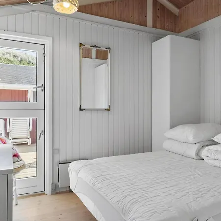 3 Bedroom Beautiful In Сasa de vacaciones