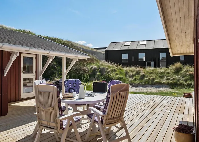 3 Bedroom Beautiful In Сasa de vacaciones *